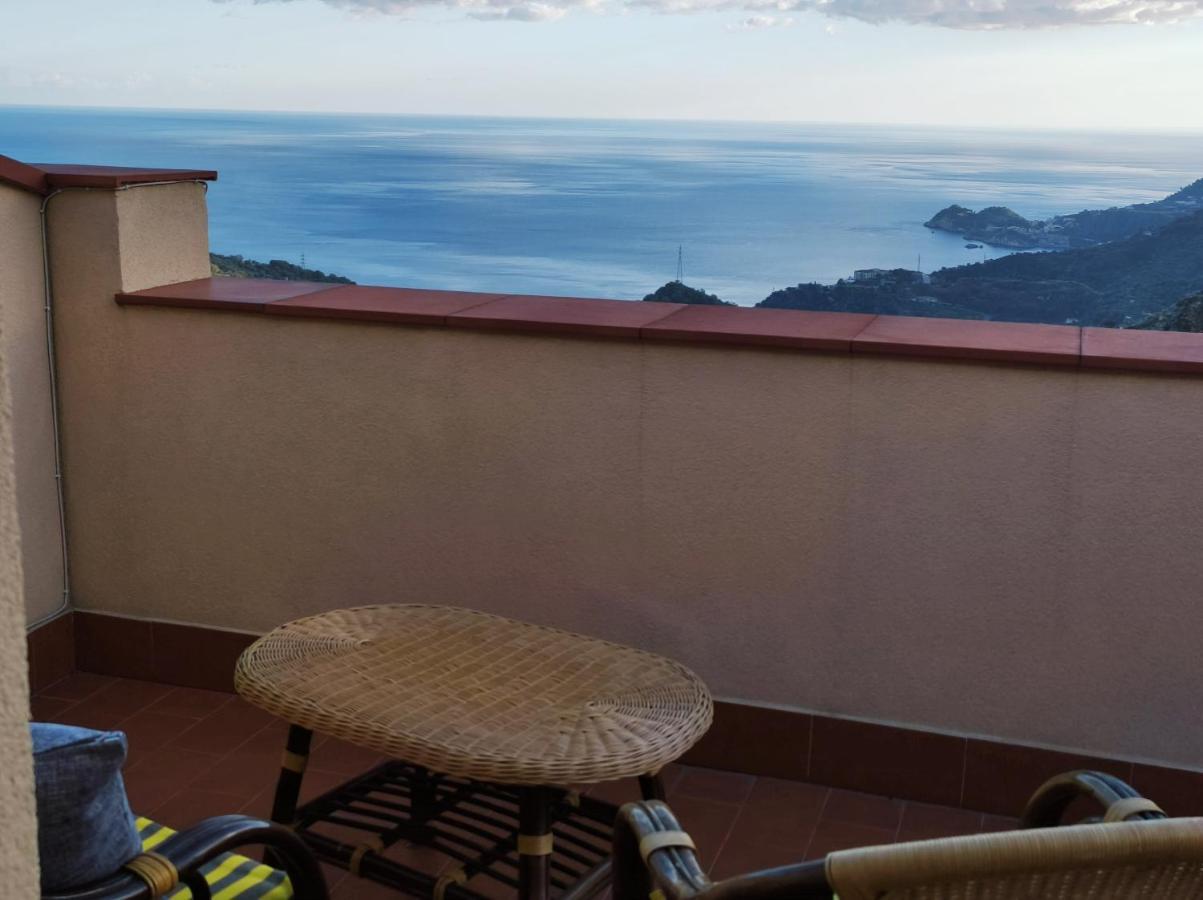 La Panoramica Apartment Gallodoro ภายนอก รูปภาพ